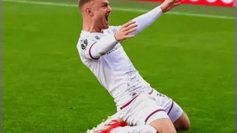 湖人未来两年持续以詹姆斯为核心支柱。