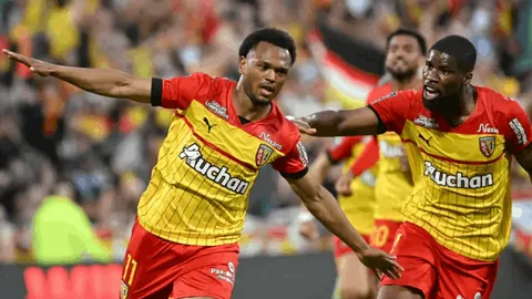 [网球]门希克历经三盘激战击败弗里茨